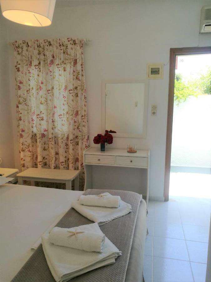 Andreas And Petrinela Rooms Τριοβάσαλος Εξωτερικό φωτογραφία